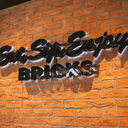 26Bricks Luxury Suites Oradea Exterior foto
