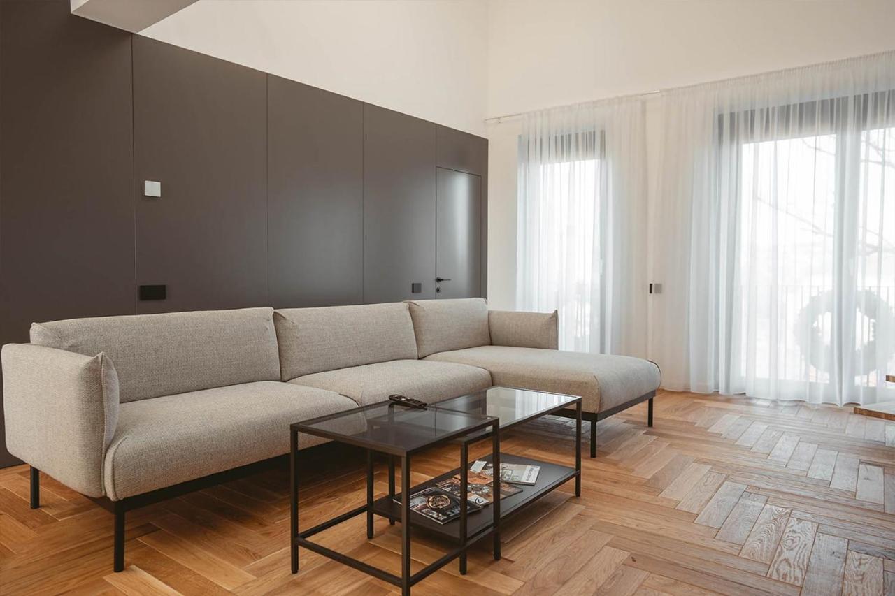 26Bricks Luxury Suites Oradea Exterior foto