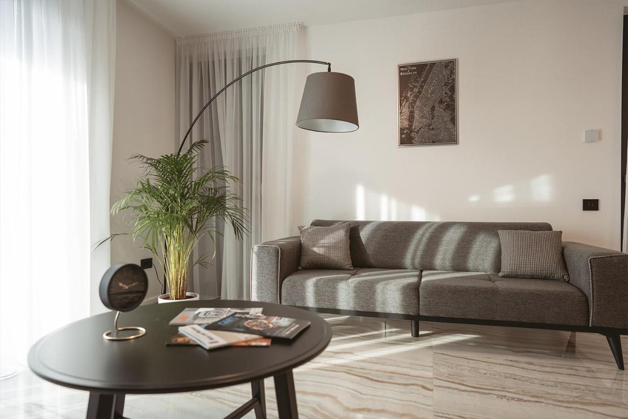 26Bricks Luxury Suites Oradea Exterior foto